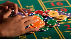Live dealer blackjack and roulette tables on manaplay slot